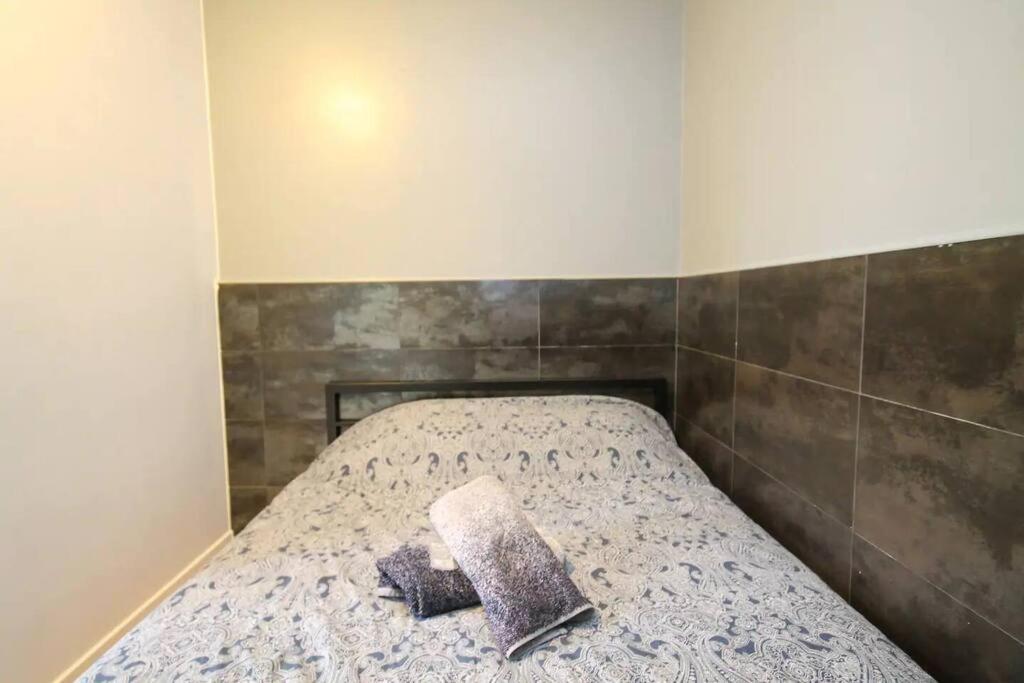 01 - Chambre Avec Lit Double Ideal Jo 2024 サン＝ドニ エクステリア 写真